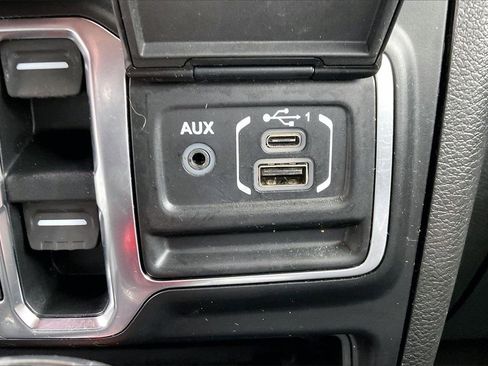 Certified 2020 Jeep Wrangler Unlimited Sahara image 17