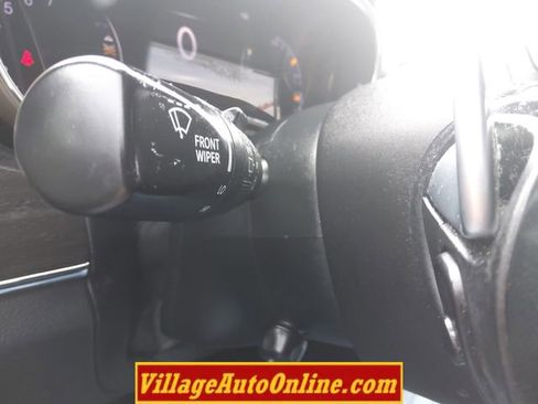 Used 2015 Jeep Grand Cherokee Limited w/ Luxury Group II AWD/4WD image 16