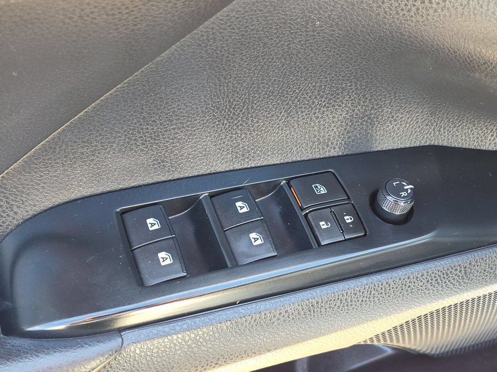 Used 2019 Toyota Camry LE FWD image 23
