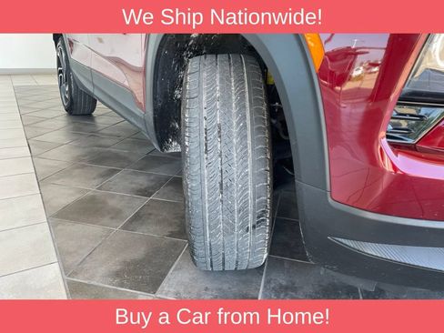 Used 2025 Chevrolet TrailBlazer RS w/ Convenience Package AWD/4WD image 16