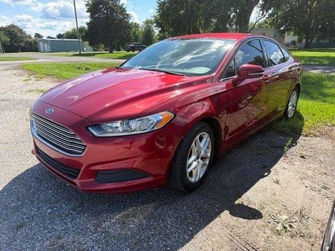 Used 2016 Ford Fusion SE FWD image 1