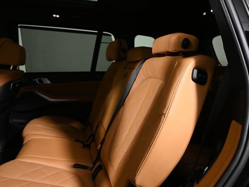 Certified 2024 BMW X7 xDrive40i w/ M Sport Package image 4