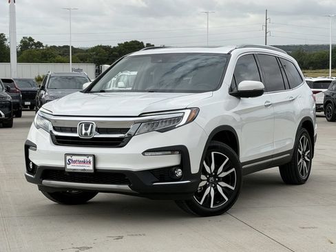 Used 2022 Honda Pilot Touring image 2