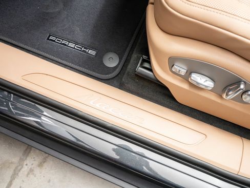 New 2026 Porsche Macan AWD/4WD image 29