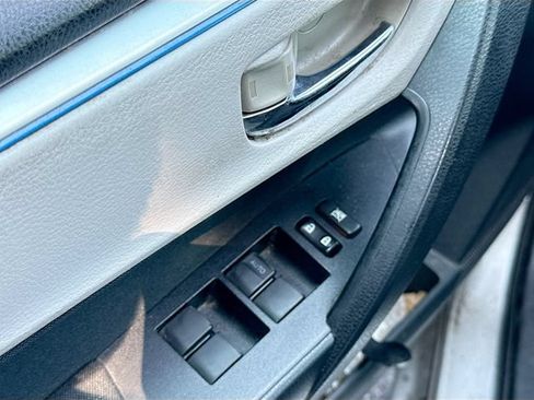 Used 2016 Toyota Corolla LE FWD image 20