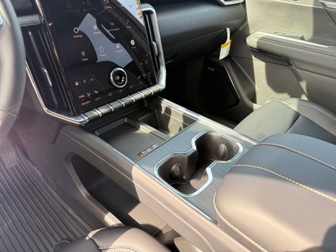 New 2026 GMC Acadia Elevation image 13