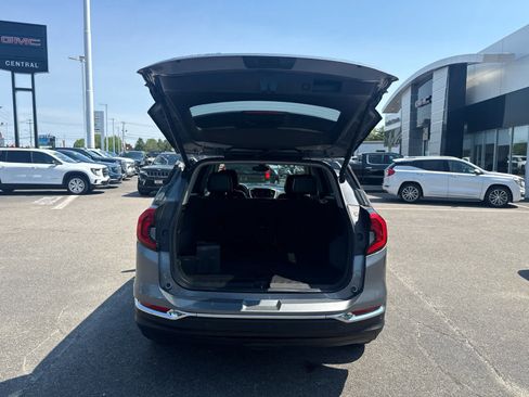 Used 2021 GMC Terrain SLT w/ Infotainment Package II AWD/4WD image 11