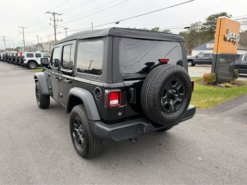 Used 2025 Jeep Wrangler Sport image 8