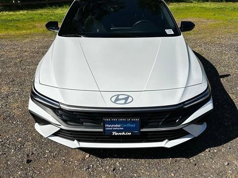 Certified 2025 Hyundai Elantra Sport FWD image 3