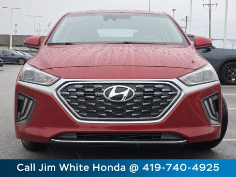 Used 2022 Hyundai Ioniq SE image 12