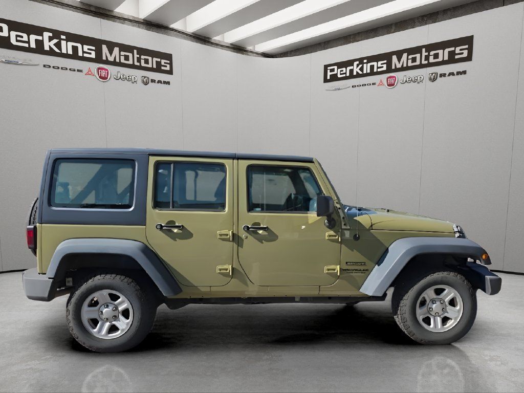 Used 2013 Jeep Wrangler Unlimited Sport w/ Connectivity Group AWD/4WD image 6