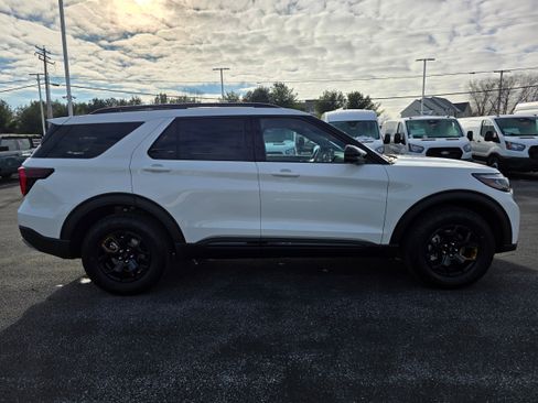 New 2026 Ford Explorer Tremor w/ Tremor Convenience Package image 13