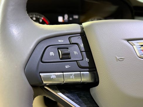 Used 2021 Cadillac XT6 Premium Luxury image 15