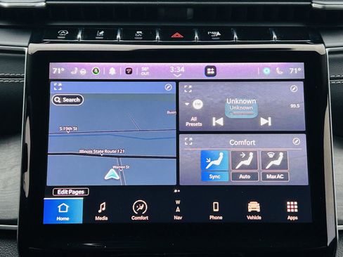 Used 2023 Jeep Grand Cherokee L Limited w/ Black Appearance Package image 23