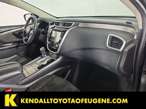 Used 2017 Nissan Murano SV image 18