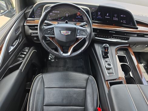 Used 2022 Cadillac Escalade ESV Premium Luxury AWD/4WD image 13
