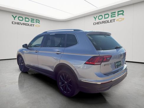 Used 2022 Volkswagen Tiguan SE AWD/4WD image 50