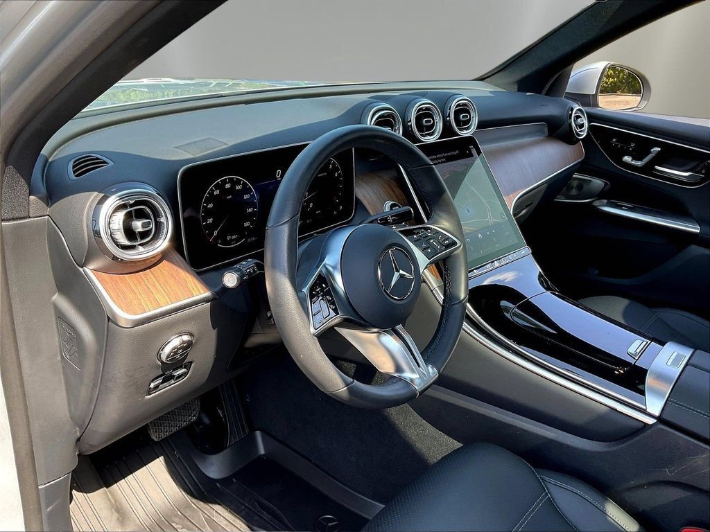 Used 2026 Mercedes-Benz GLC 300 image 18