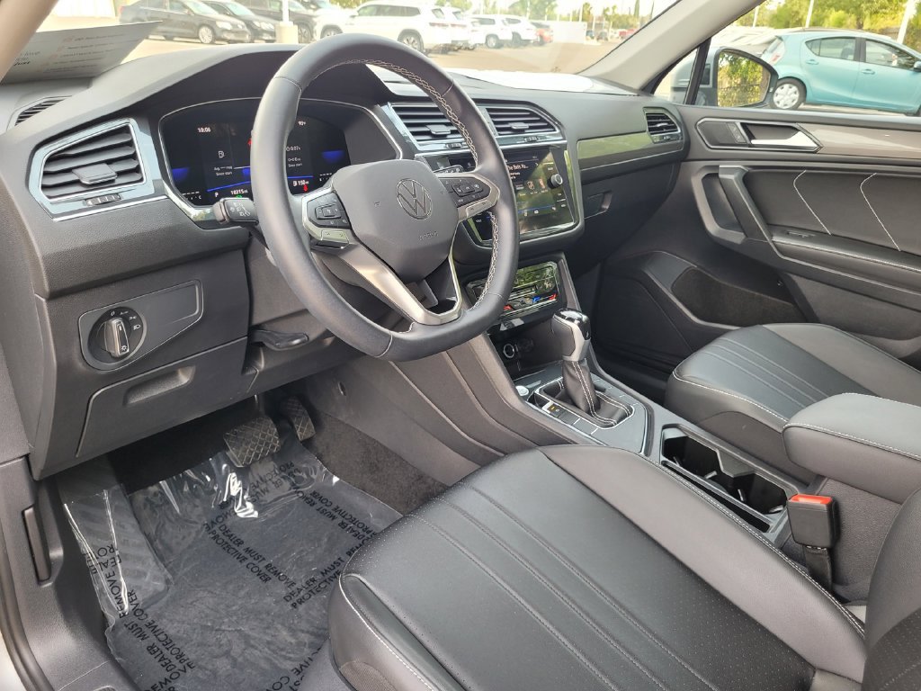 Used 2023 Volkswagen Tiguan SE FWD image 11