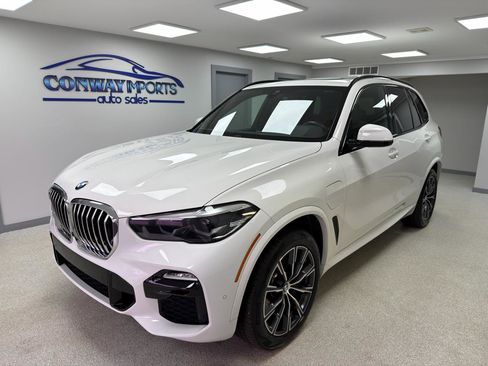 Used 2021 BMW X5 xDrive45e w/ M Sport Package AWD/4WD image 2