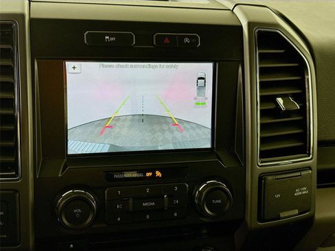 Used 2018 Ford F150 XLT w/ Equipment Group 302A Luxury image 8