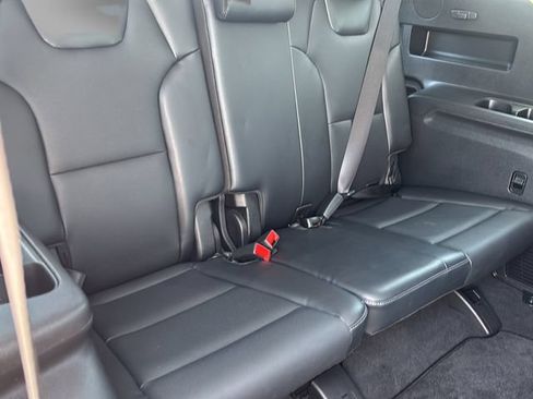 Used 2024 Kia Telluride S w/ S Sunroof Package FWD image 14