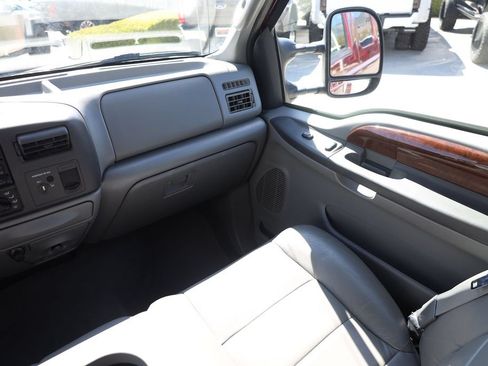 Used 2004 Ford F450 Lariat AWD/4WD image 21