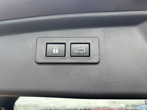 Used 2023 Subaru Outback Touring XT image 27