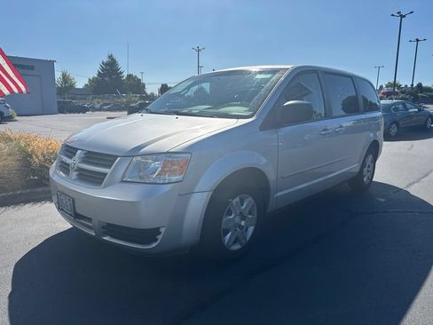 Used 2009 Dodge Grand Caravan SE FWD image 2