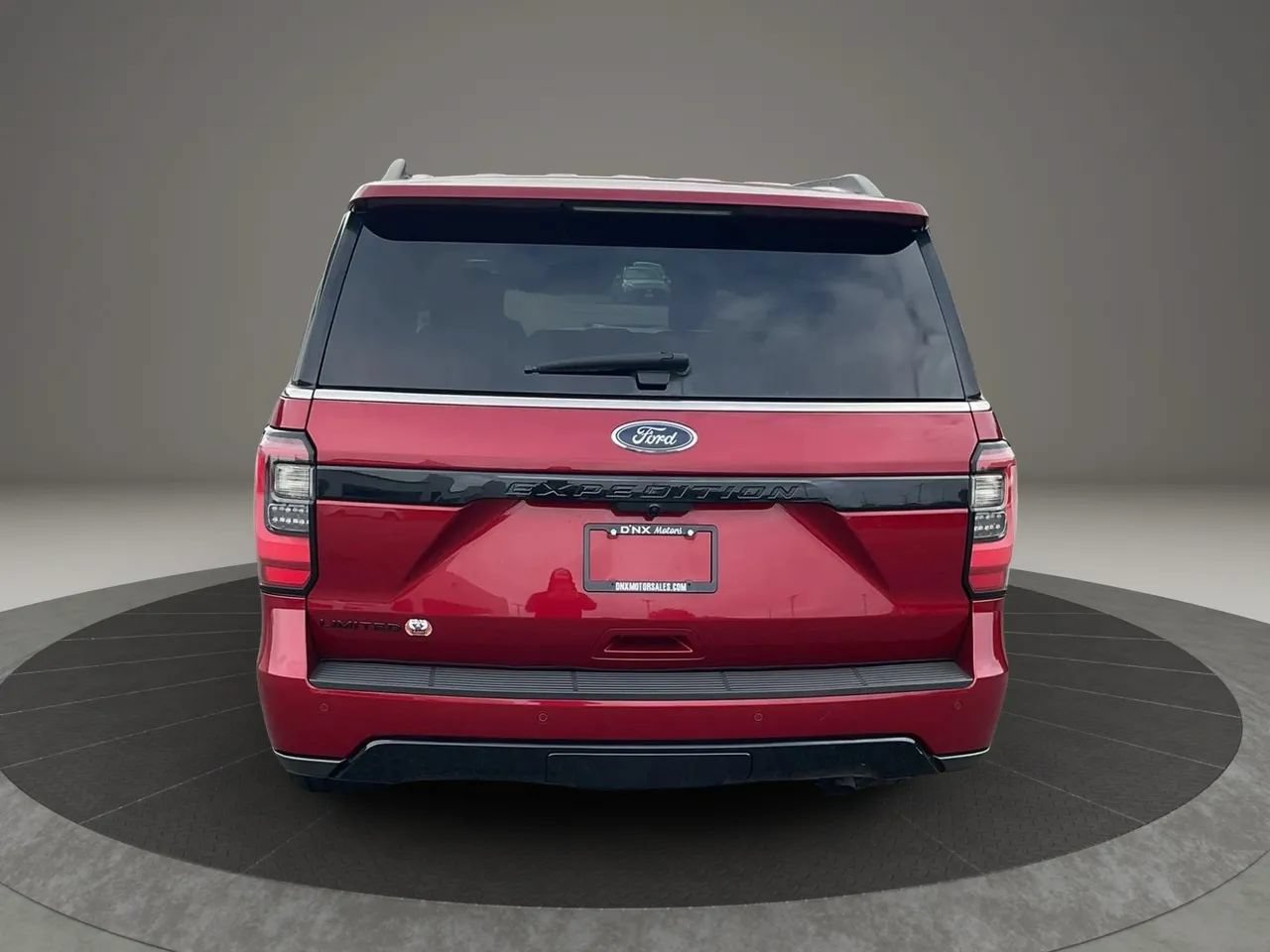 Used 2019 Ford Expedition Limited w/ Equipment Group 303A AWD/4WD image 4