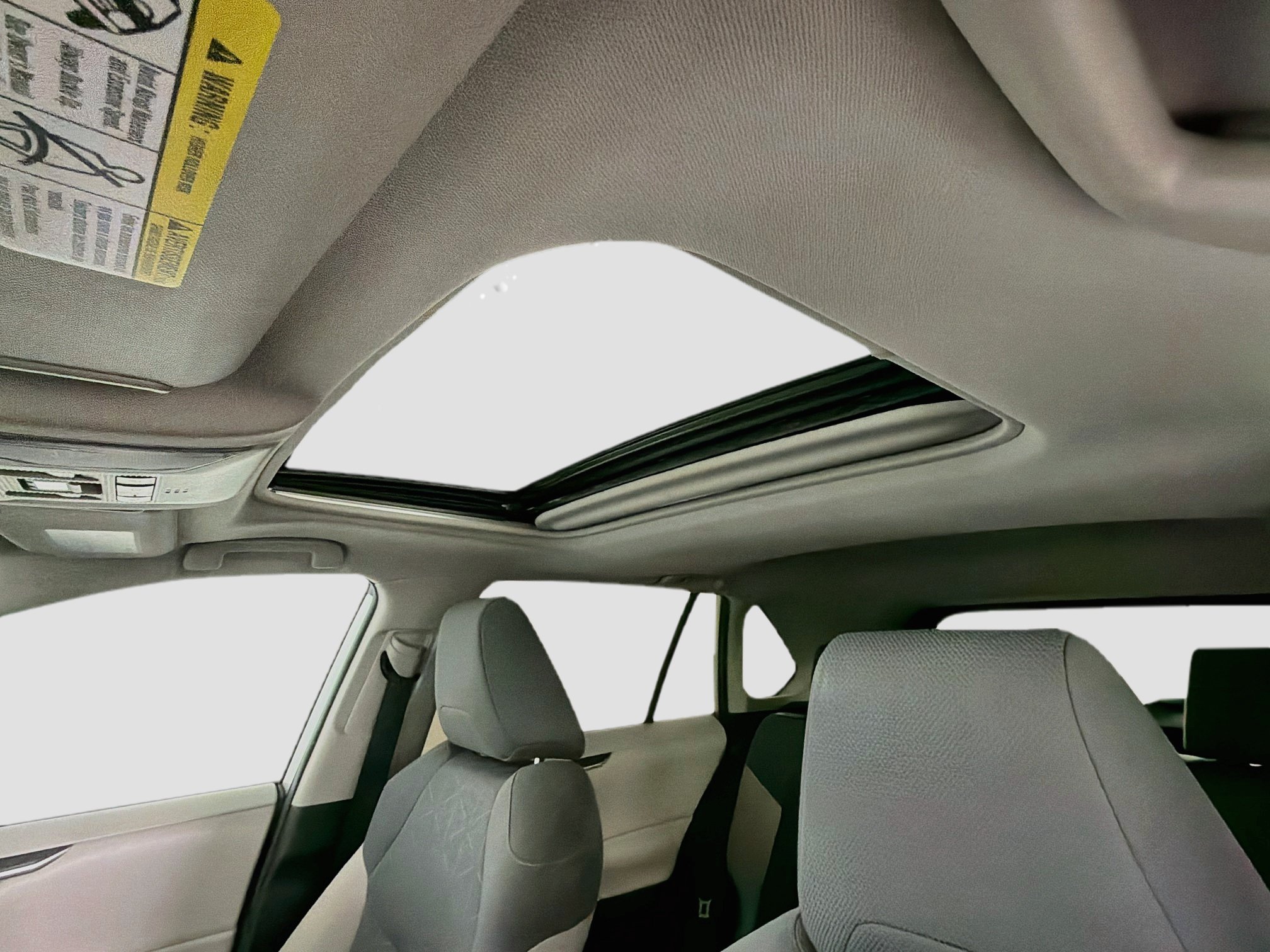 Used 2020 Toyota RAV4 XLE w/ Convenience Package FWD image 26