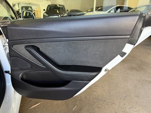 Used 2019 Tesla Model 3 Long Range image 25