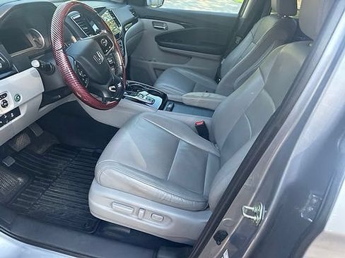 Used 2019 Honda Pilot Touring image 20