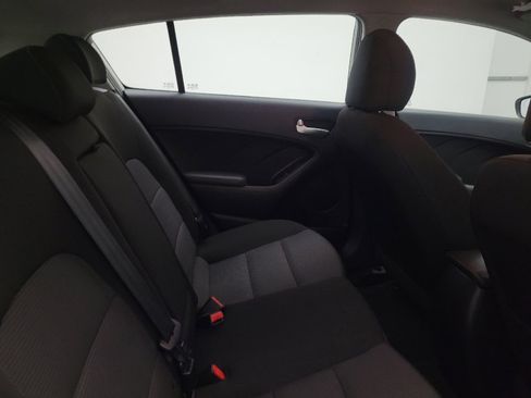 Used 2017 Kia Forte LX FWD image 19