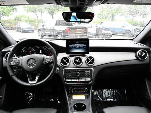 Used 2019 Mercedes-Benz GLA 250 4MATIC image 41