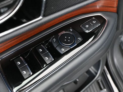 Used 2024 Lincoln Navigator Reserve image 18