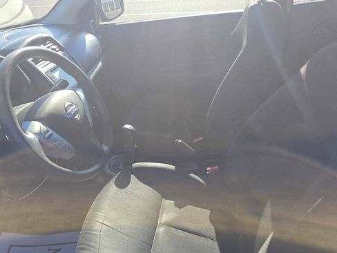 Used 2019 Nissan Versa S image 31