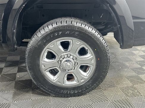 Used 2018 RAM 3500 Laramie image 34