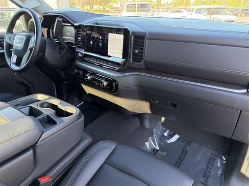 Used 2025 GMC Sierra 1500 SLT image 42