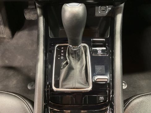 Used 2025 Jeep Compass Limited image 15