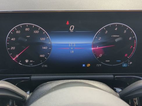 Used 2025 Mercedes-Benz GLA 250 image 13