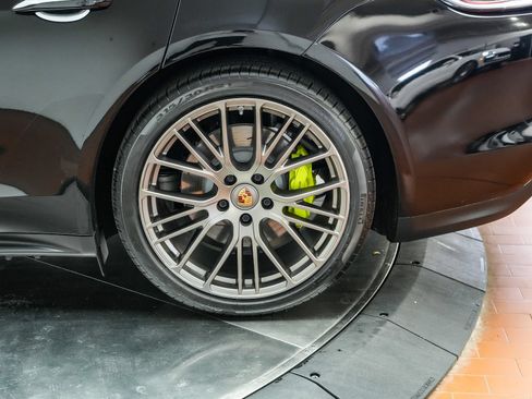 Used 2022 Porsche Panamera 4 E-Hybrid AWD/4WD image 14