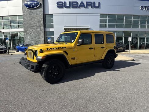 Used 2019 Jeep Wrangler Unlimited Sahara w/ Quick Order Package 24M Moab image 5