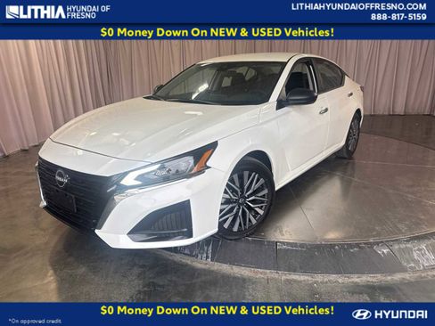 Used 2025 Nissan Altima 2.5 SV FWD image 1