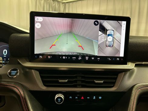 Used 2025 Ford Explorer ST-Line w/ ST-Line Street Pack image 18