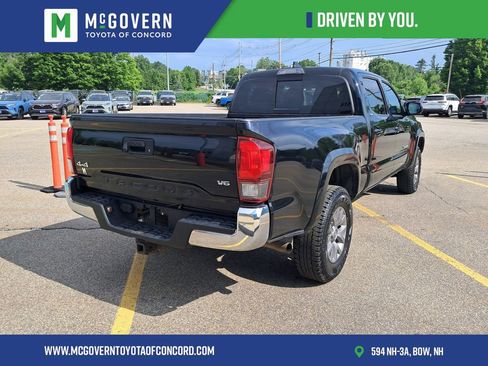 Used 2018 Toyota Tacoma SR5 AWD/4WD image 5