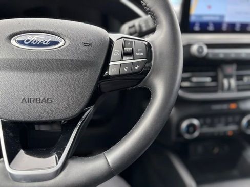 Certified 2022 Ford Escape Titanium w/ Class II Trailer Tow Package image 35