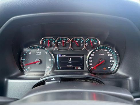 Used 2019 Chevrolet Silverado 1500 LT AWD/4WD image 19