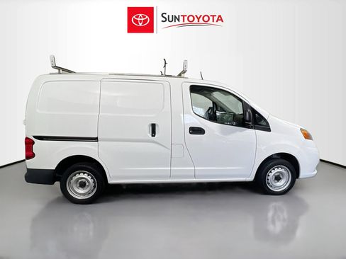 Used 2021 Nissan NV200 S FWD image 2