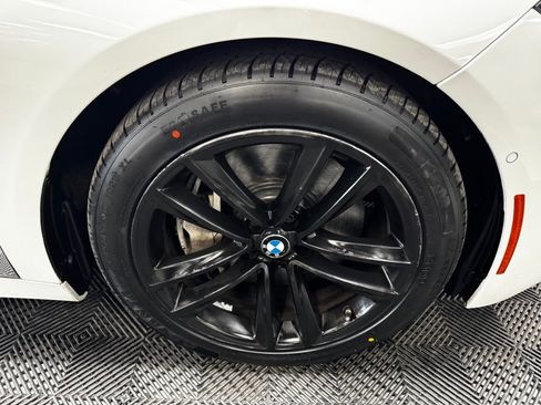 Used 2021 BMW 750i xDrive AWD/4WD image 18